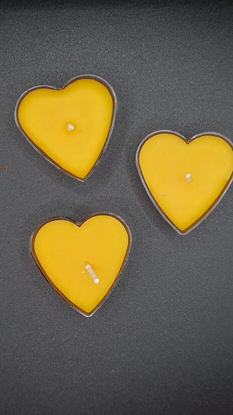 Bišu vaska tējas svece, sirds formā